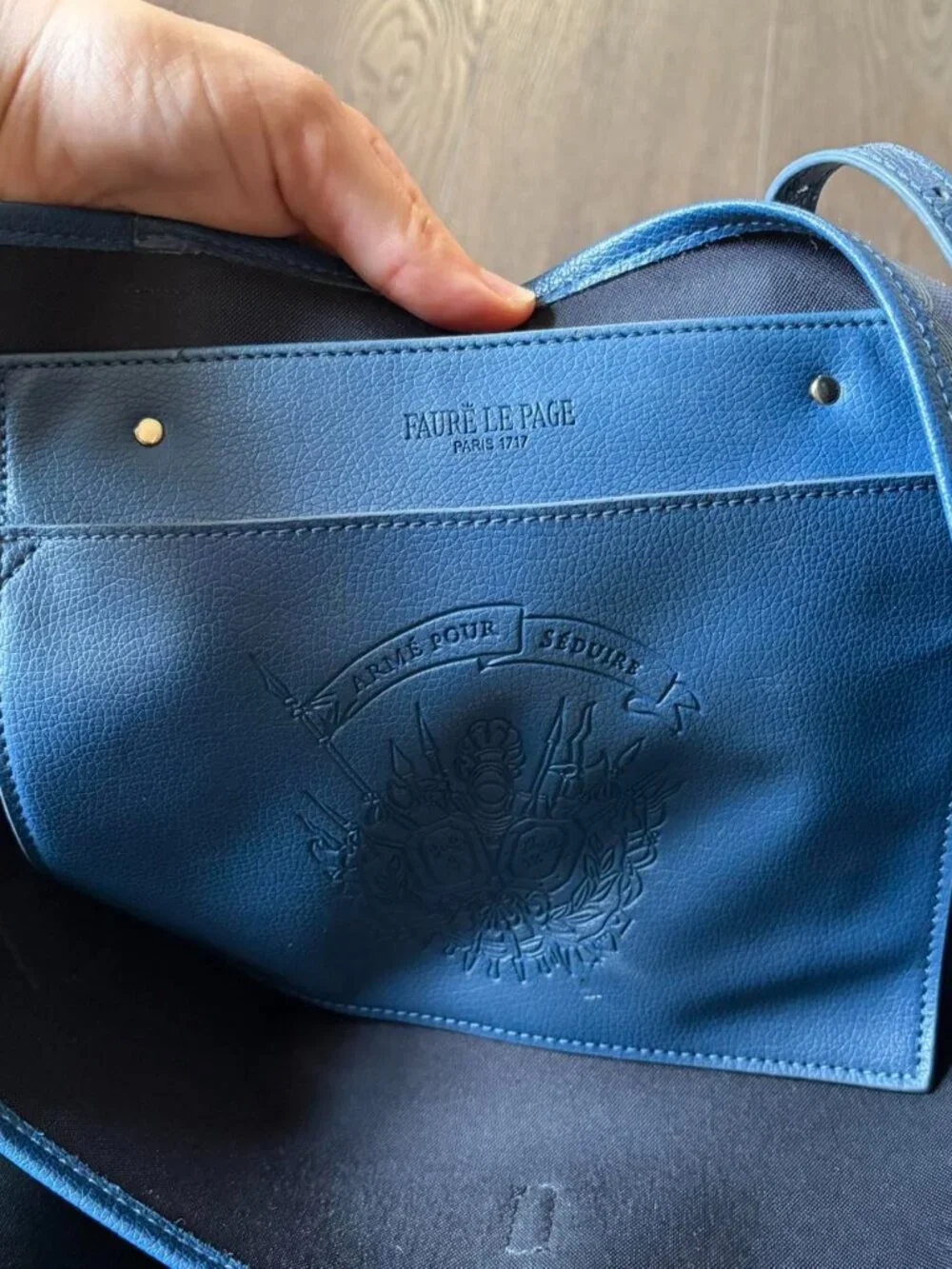 blue Fauré Le Page Daily Battle tote with adjustable leather handles